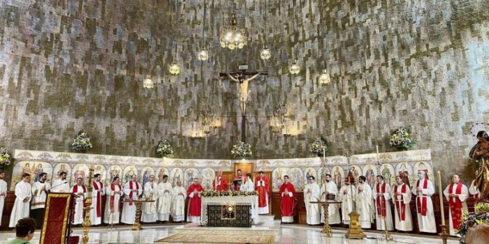 Nuestra parroquia se llena de júbilo con el cantemisa de D. Alejandro